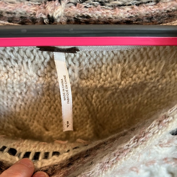 Free people sweater with draped sleeves.  Good condition. Size small petite - Picture 3 of 3